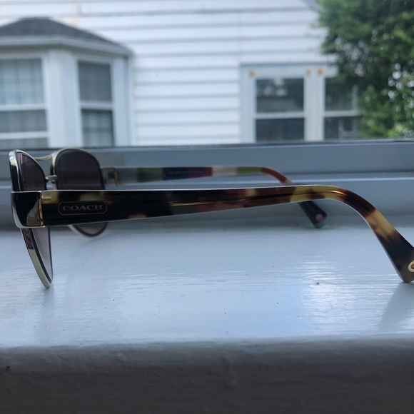 Coach women’s sunglasses: L012 Kristina - Picture 2 of 6